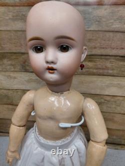 16 Heinrich Handwerck 421 Size 0 And Half German Bisque Head, Nice German Body