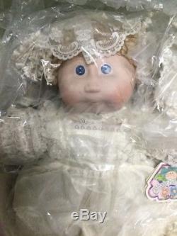 16 Vintage Porcelain Cabbage Patch Kids Bride & Groom Pair #0451 with COA and MIB