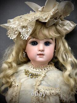 17 Tete Bebe Jumeau 7 ORIGINAL COSTUME Closed-Mouth Bisque French Antique Doll