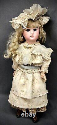 17 Tete Bebe Jumeau 7 ORIGINAL COSTUME Closed-Mouth Bisque French Antique Doll