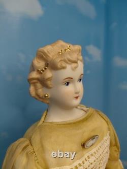 18 Bisque China Doll Vintage, Great Dress