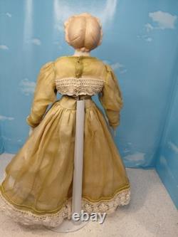 18 Bisque China Doll Vintage, Great Dress