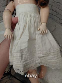 19 A. M. DGRM 390 Flawless Bisque Doll, Nice Dress