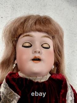 19 Handwerck #119. 10 And 1/4 X. Flawless Bisque Doll On Nice Marked Compo Body