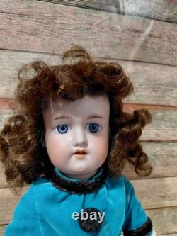 20 AM Floradora Socket Head Perfect Bisque With Wonderful Costume