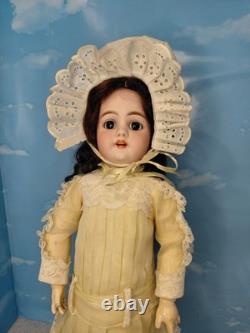20 Handwerck 109 Bisque Head, Yellow Organdy Dress