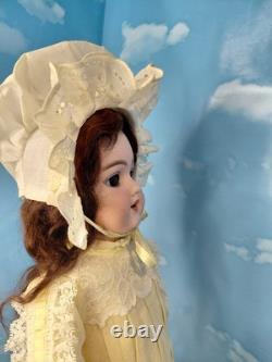 20 Handwerck 109 Bisque Head, Yellow Organdy Dress
