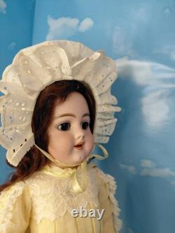 20 Handwerck 109 Bisque Head, Yellow Organdy Dress