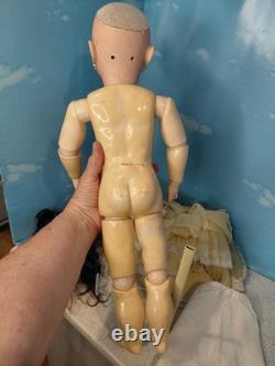 20 Handwerck 109 Bisque Head, Yellow Organdy Dress