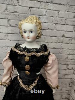 21 Emma Clear Doll Isabel 1940, Stunning Costume