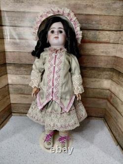 21 Etienne Denamur 9 Closed Mouth French Bisque, Amazing Costume
