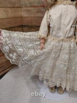 23 1923 Schoneau Hoffmeister PB German Bisque, Gorgeous Costume