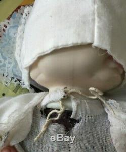 3 Faces of Eve Porcelain Doll Vintage Rare Happy Sad Sleeping with Basket 21