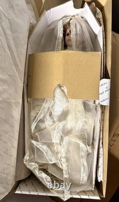 30 Porcelain Bride Doll Royal Heirloom Tomich w COA Vintage Wedding