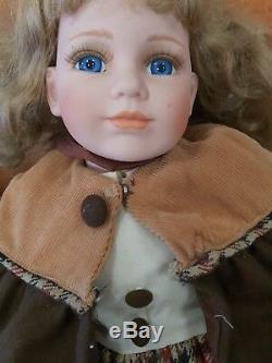 31G Vintage Pair Porcelain Dolls 19 AB10A Blue Grey Eyes