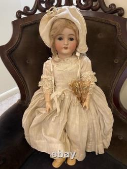 ALL-Original 24 1/2 Queen Louise AM Marseille Excellent Cond. Beautiful Costume