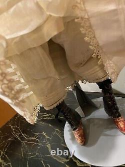 All-original Luxury Version Mary Todd Lincoln 25 Exc. Costume & Fancy Boots