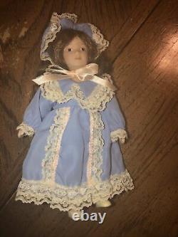 American Girl Pleasant Company Nellies Porcelain Doll Lydia EUC Complete HTF