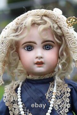 Antique French Doll Tete JUMEAU 8 tall 21 in