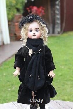 Antique French Doll by Pintel & Godchaux 11 um 1888, tall 22 in