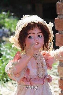 Antique French Mechanic Flirting Doll SFBJ 9 1895, tall 23 in