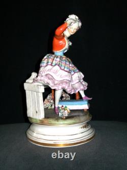 Antique German Meissen Beautiful Lady Dancer Doll Porcelain Figurine