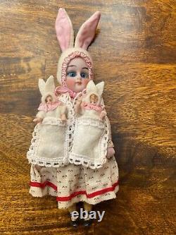 Antique porcelain head doll K & R Bunny mom with 2 Baby