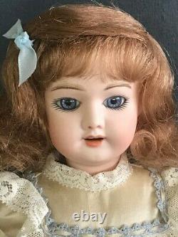 BLEUETTE Repro porcelain doll. 11 Mold SFBJ60 Blue-grey eyes 27 cm BRAVOT