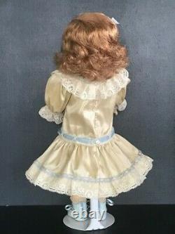 BLEUETTE Repro porcelain doll. 11 Mold SFBJ60 Blue-grey eyes 27 cm BRAVOT