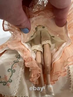 Barbie Orange Pekoe Porcelain Doll By Mattel- Vintage 1999 NEW 25507