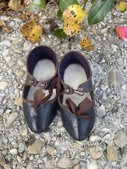 Beautiful Pair Of Leather Shoes BB Size 9 ALART Circa Late 19th Century