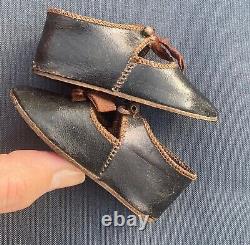 Beautiful Pair Of Leather Shoes BB Size 9 ALART Circa Late 19th Century