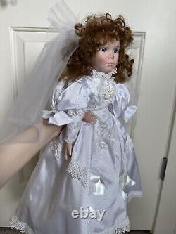 Beautiful Vintage Bride Porcelain Doll