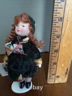 Beautiful Vintage porcelain dolls collectible
