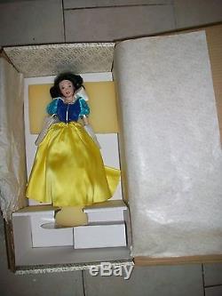 Disney Snow White Doll Porcelain Franklin Mint 1st Edition Vintage
