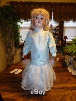 EARLY 1900's 24 QUEEN LOUISE JOINTED BODY BISQUE PORCELAIN DOLL WITH VINTAGE C