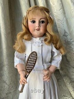 Exceptionnal Antique Porcelain Doll/unis France 301 Poupée Porcelaine