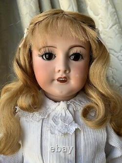 Exceptionnal Antique Porcelain Doll/unis France 301 Poupée Porcelaine