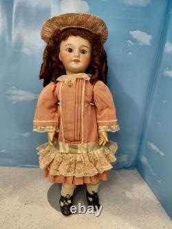 Fabulous 18 SFBJ Unis France 301 Size 7, Wonderful Antique Costume