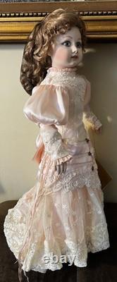 Franklin Mint BeBe Thuillier Antique Reproduction 22 Porcelain Doll NIB