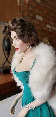 Franklin Mint Collectors Elizabeth Taylor Porcelain Doll Vintage