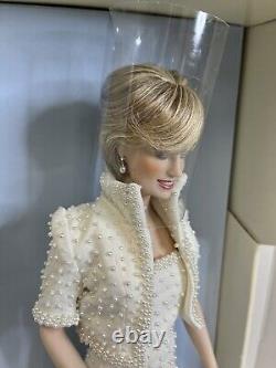 Franklin Mint Princess Diana Porcelain Portrait Doll Lady of Wales 17 in Vintage