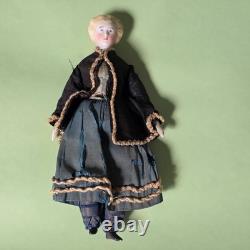 German Parian dollhouse doll with stove