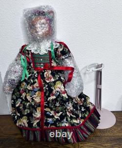 Goebel Bountiful Harvest Doll orange cat holiday musical porcelain vintage #254