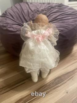 Gwen Ross Doll Name Porcelain Doll Vintage Franchise/Collection open Edition