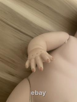 Gwen Ross Doll Name Porcelain Doll Vintage Franchise/Collection open Edition