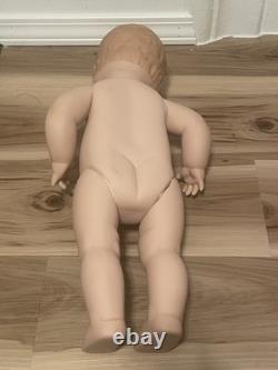 Gwen Ross Doll Name Porcelain Doll Vintage Franchise/Collection open Edition
