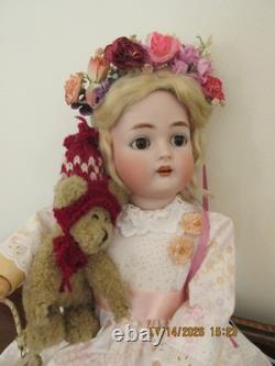 Halbig & KAMMER & REINHARDT DOLL, 22 IN. TALL (BEAUTIFAL)
