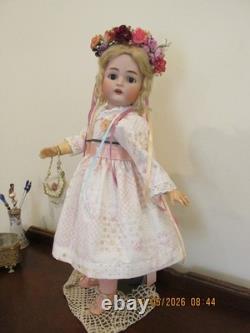 Halbig & KAMMER & REINHARDT DOLL, 22 IN. TALL (BEAUTIFAL)