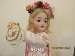 Halbig & KAMMER & REINHARDT DOLL, 22 IN. TALL (BEAUTIFAL)